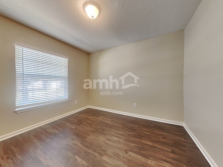 Building Photo - 6126 Sage Willow Way