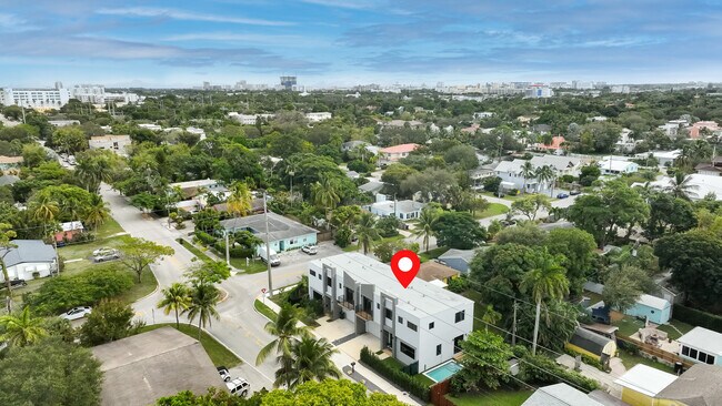 Building Photo - 704 SW 7th St