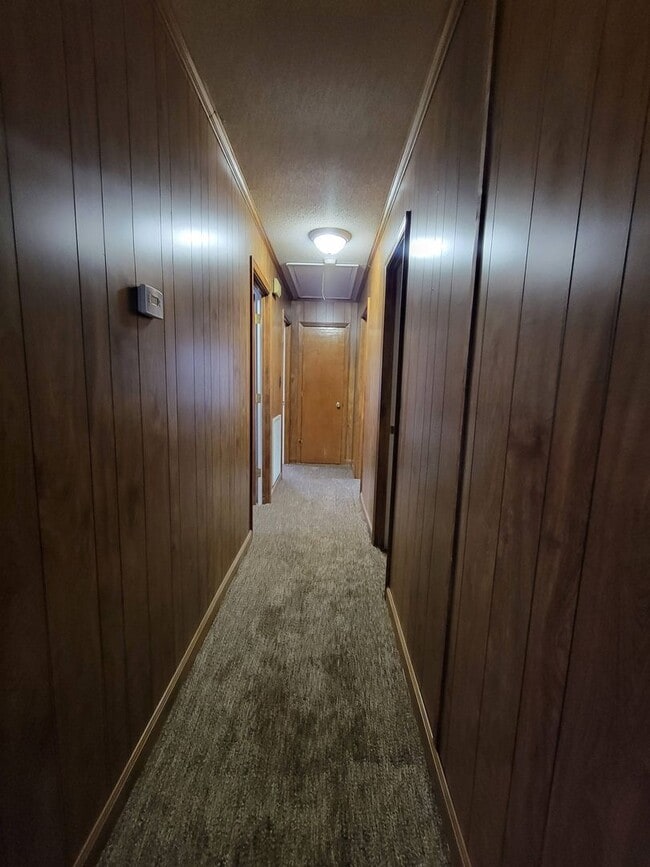 Building Photo - Ready to Move in