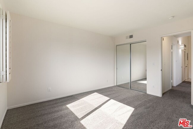 Building Photo - 1010 California Ave