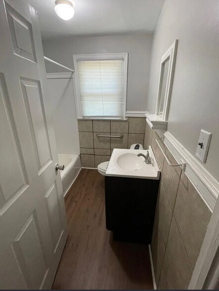 Building Photo - 603 Hudson St