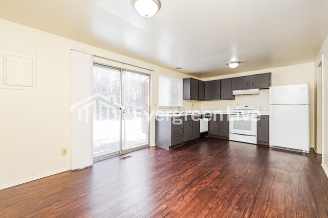 Building Photo - Coming Soon!