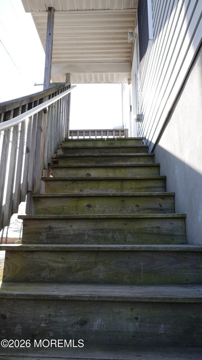 Building Photo - 20 Main St