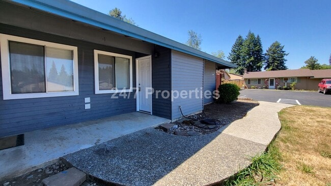 Building Photo - Remodeled 1BD I 1BA Apartment - Sandy