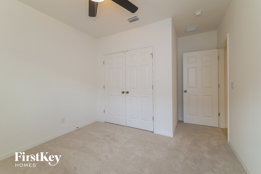 Building Photo - 705 Fiddlesticks Dr