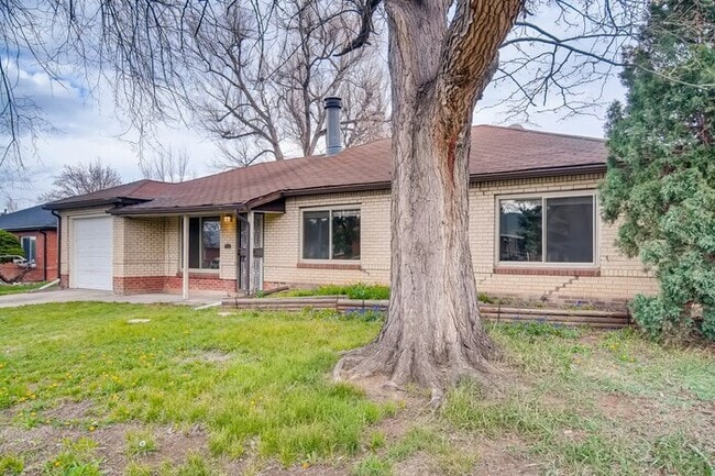 Building Photo - 1054 N Revere St