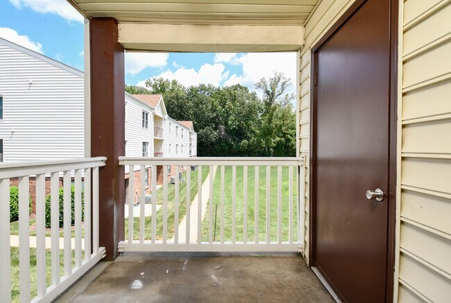 Building Photo - 102 Chesterfield Ln