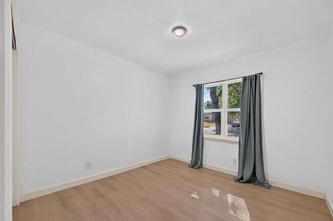 Building Photo - 13749 Pyramid Dr