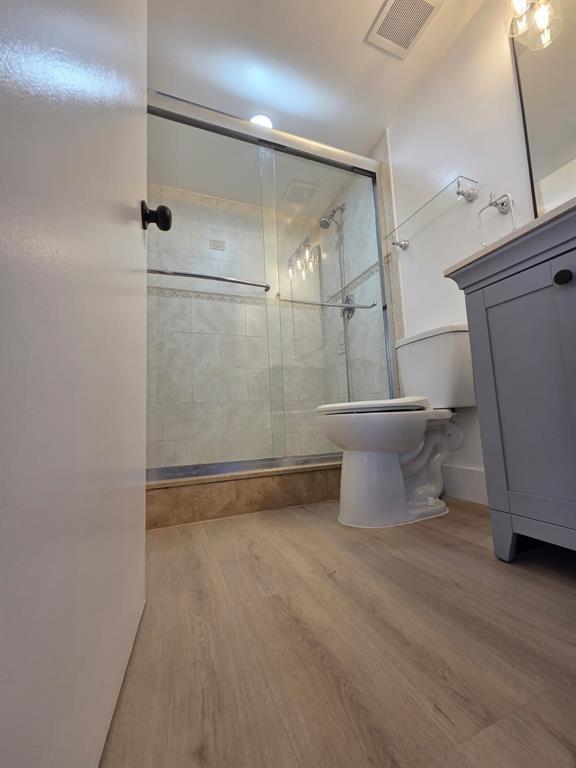 Building Photo - 10023 Winding Lake Rd