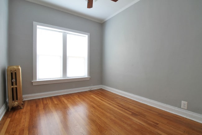 Building Photo - Oak Park Apartments