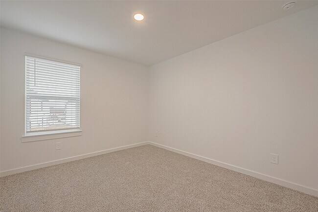 Building Photo - 3012 Skyline Mesa Dr