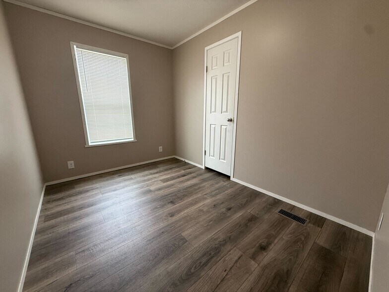 Building Photo - 11785 Cascade Cir