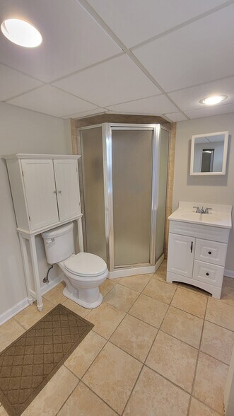 Building Photo - 23 Princeton Dr