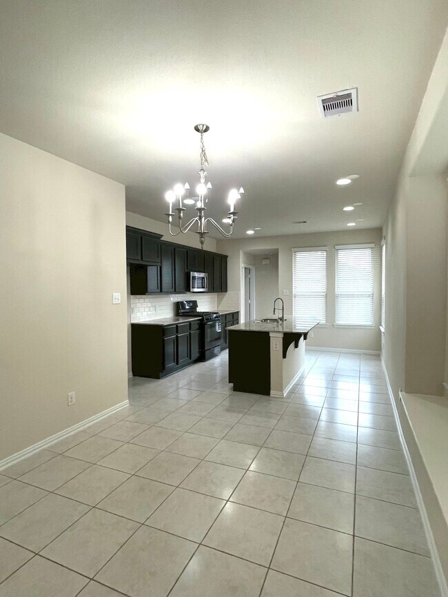 Building Photo - 1518 Summer City Dr