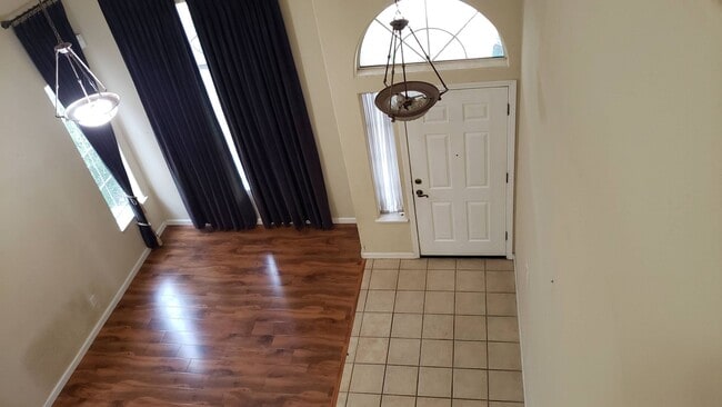 Building Photo - NICE TWO STORY IN WEST ROSEVILLE NEAR SCHO...
