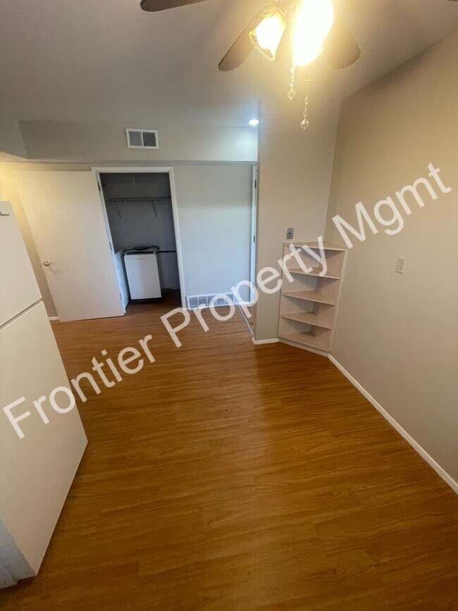 Building Photo - Coming Soon!! Quiet Affton 1bd/1ba Apartment!