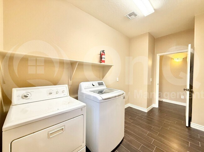Building Photo - 16111 W Winslow Dr