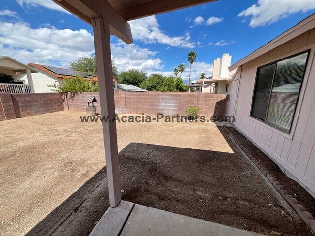 Building Photo - Three Bedroom In East Pointe Estates II
