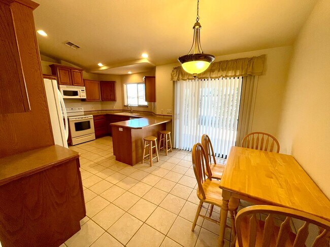 Building Photo - 3 Bedroom Home in Great Neighborhood!