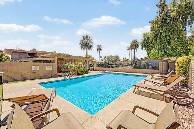 Building Photo - Furnished Luxury Condo in Guard-Gated Casa Del Monte | Prime Old Town Scottsdale Location