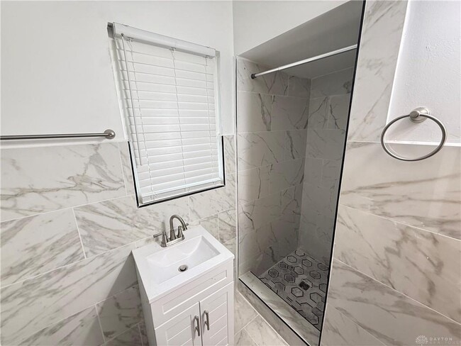 Building Photo - 3641 Maxton Rd