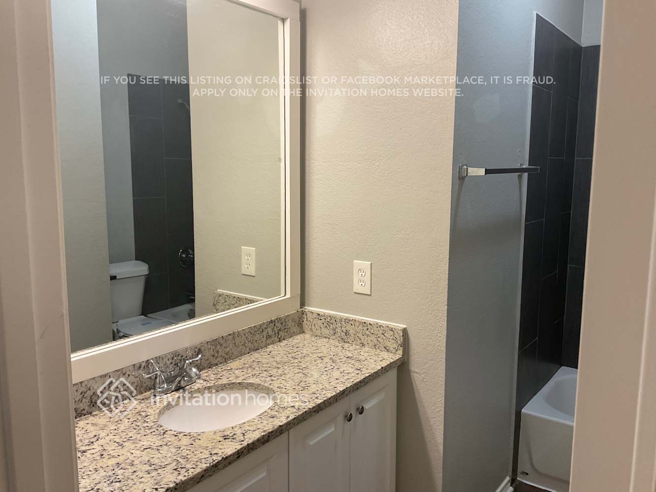 Building Photo - 4737 Park Downs Dr