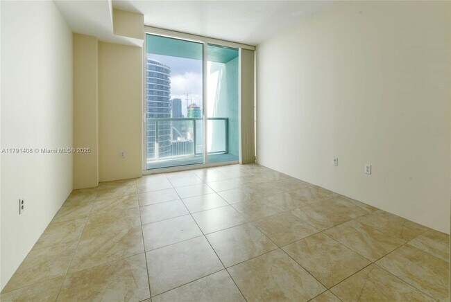 Building Photo - 1900 N Bayshore Dr