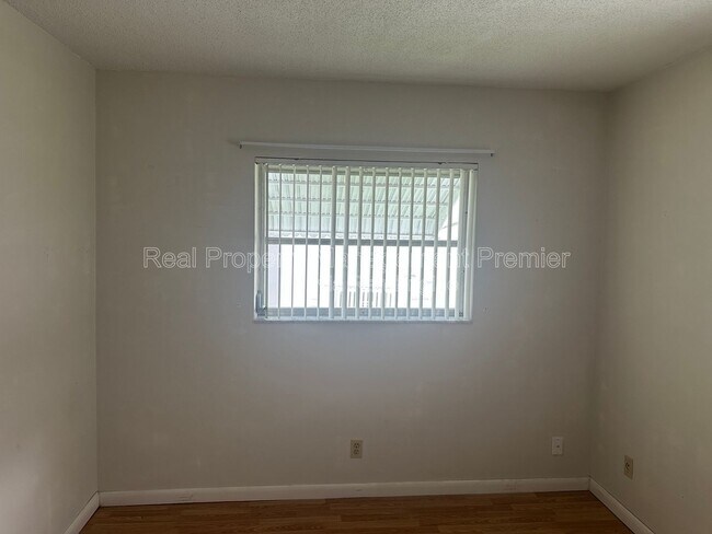 Building Photo - 8308 Ct-57