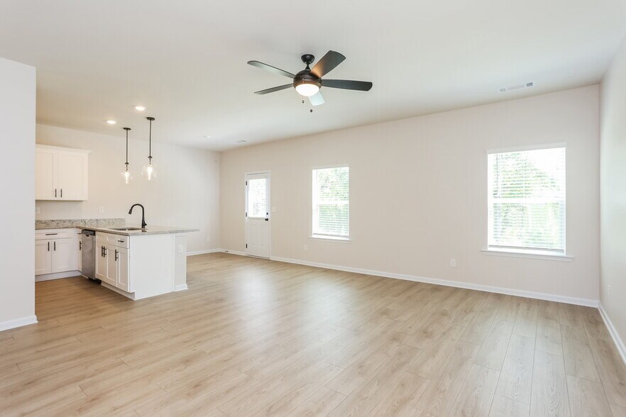 Building Photo - 165 Egret Ct