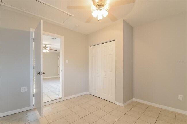 Building Photo - 1706 17th Ave Dr E