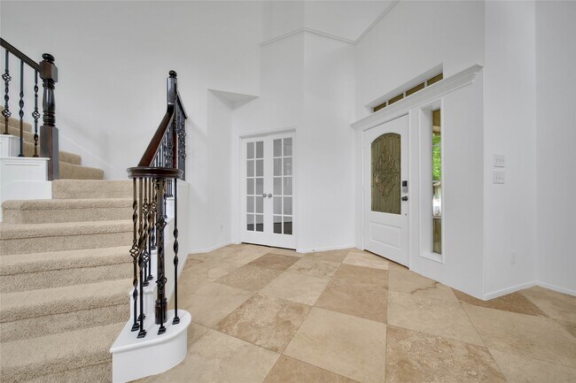 Building Photo - 7 Churchdale Pl