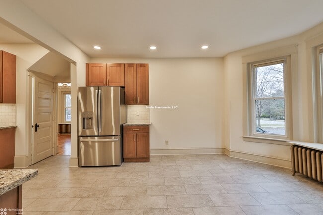 Building Photo - 67 W Laurel St