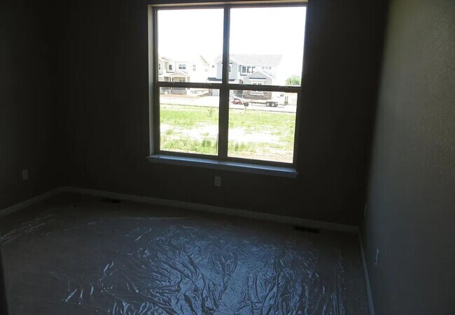 Building Photo - Large 5-Bed, 4-Bath Home in Kechter Farm Neighborhood - New Photos Coming Soon!