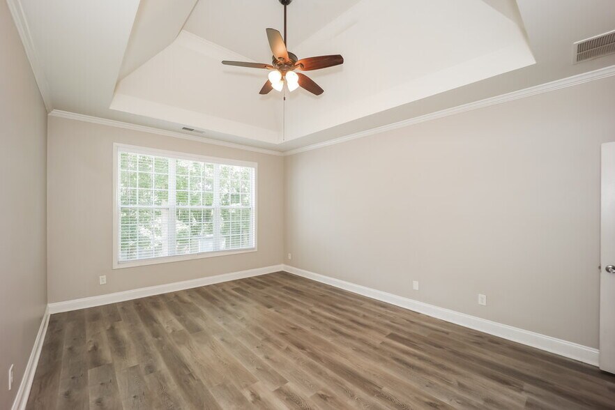 Building Photo - 106 Fairway Dr