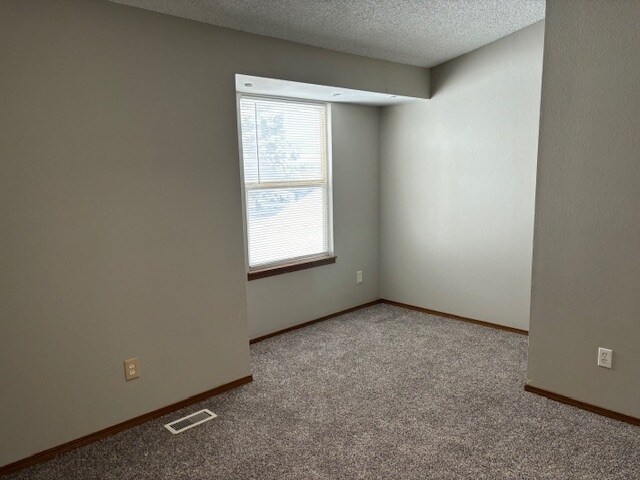 Building Photo - 2443 Lexington Village Ln