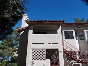 Building Photo - Charming 2-Bed, 2-Bath Condo with Balcony and Pool Access in Las Vegas