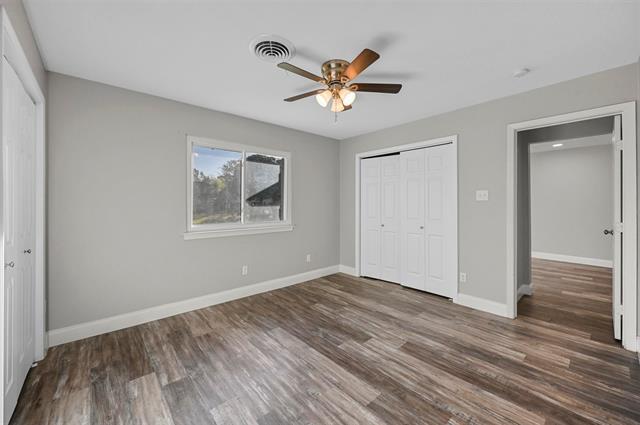 Building Photo - 5421 Greenwood Way