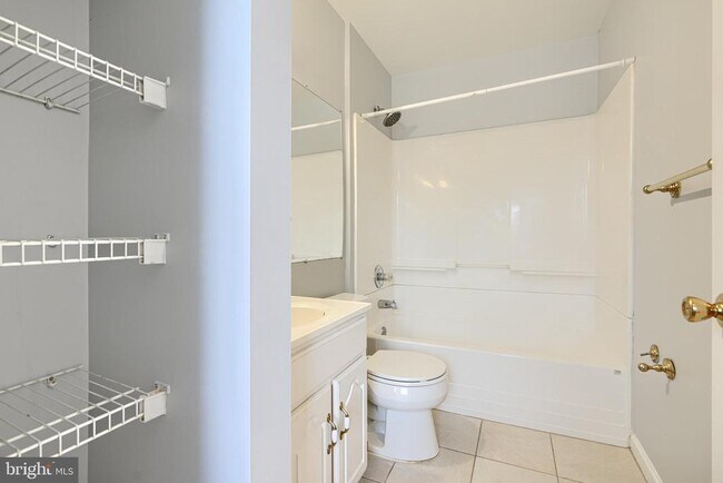 Building Photo - 1650 S Charles St