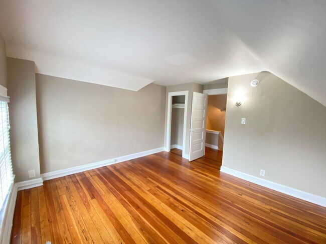 Building Photo - 1501 Belmont Ave