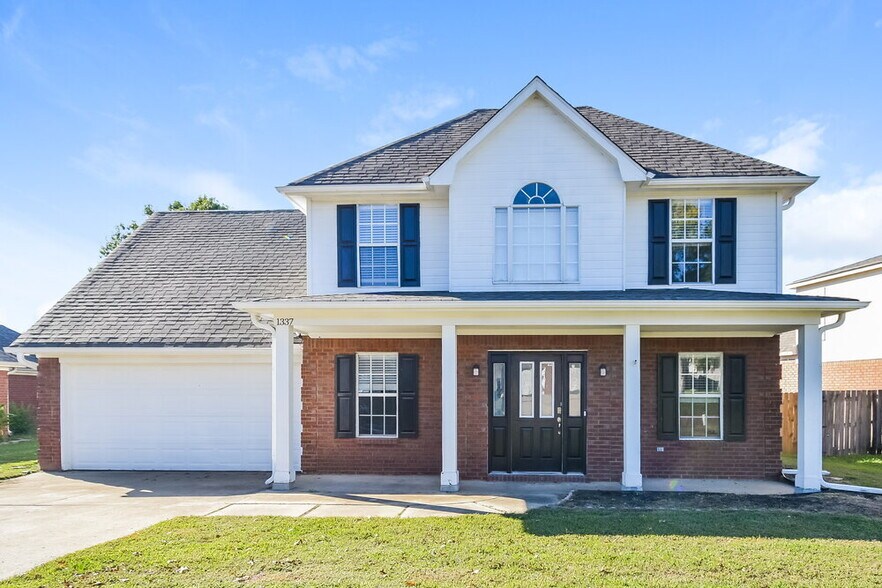 Building Photo - 1337 Pendulum Dr N