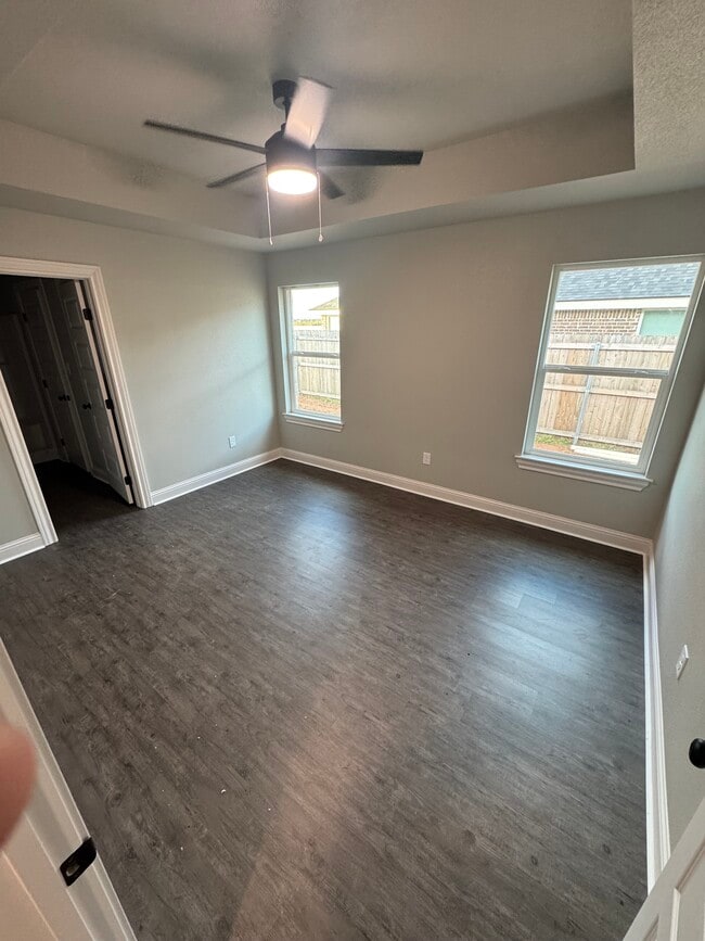 Building Photo - 341 Woodstock Ln