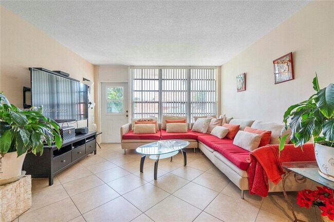 Building Photo - 3199 S Ocean Dr