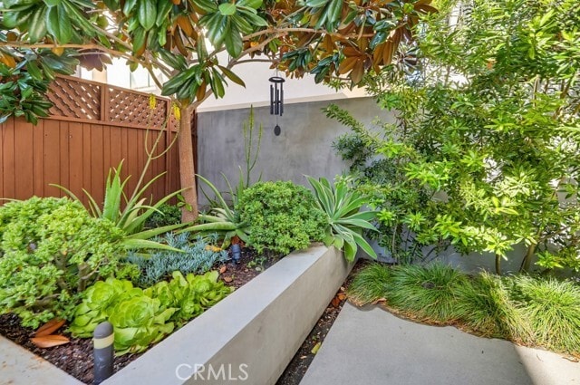 Building Photo - 6713 E Ocean Blvd