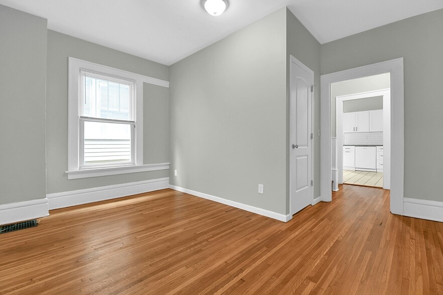 Building Photo - 99 E Frambes Ave