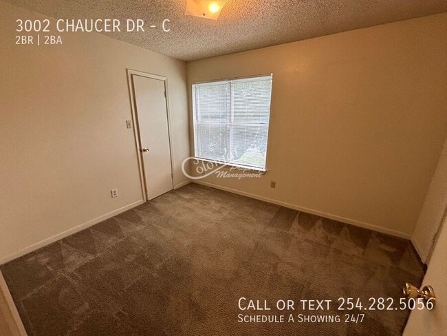 Building Photo - 3002 Chaucer Dr