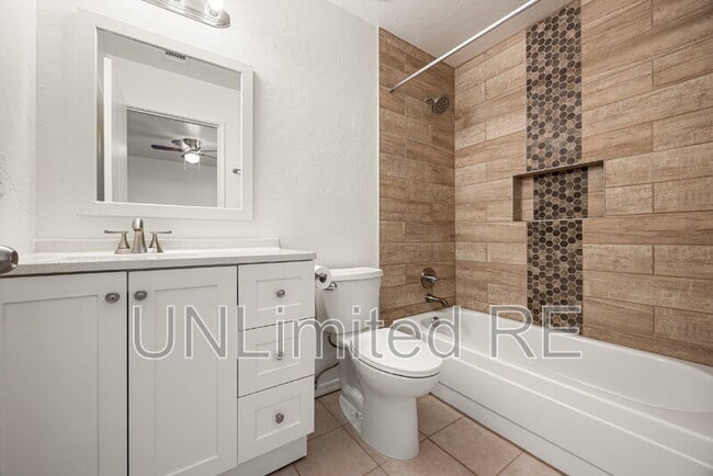 Building Photo - 8430 E Sommer Dr