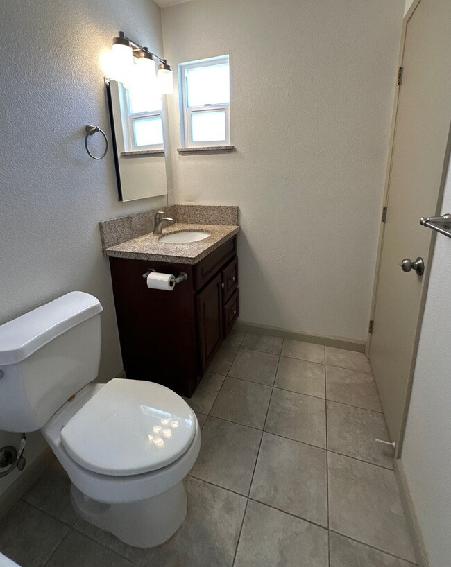 Building Photo - Rural Studio Near 101 in Arroyo Grande