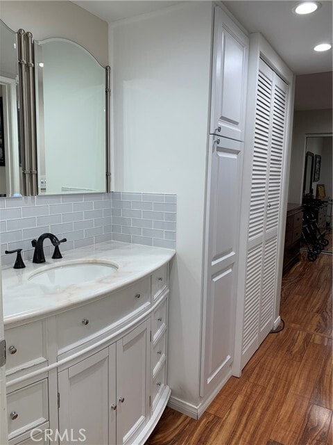 Building Photo - 22100 Burbank Blvd