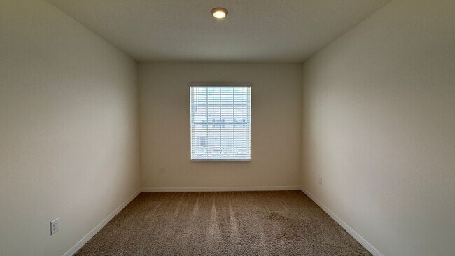 Building Photo - Discover the Charm of Feltrim Reserve! No ...