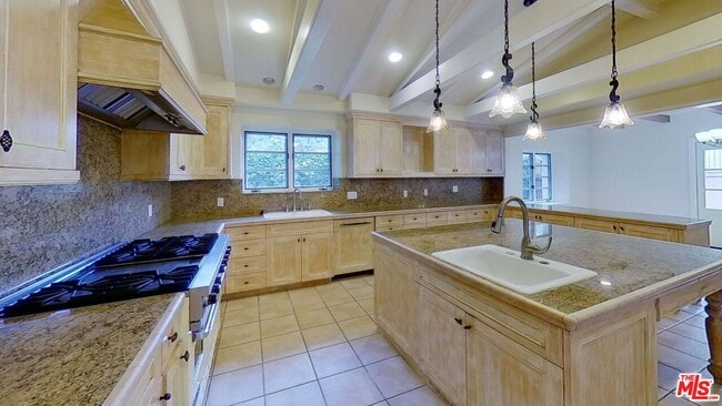 Building Photo - 3920 Van Noord Ave